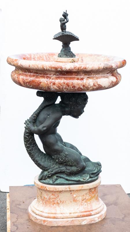 Early 20th Century Marble and Bronze Fountain
